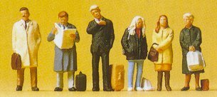 Preiser 10411 HO Scale Pedestrians Business Commuters pkg(6)