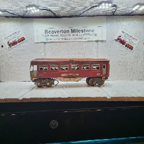 LIONEL OBSERVATION CAR (O), 31-40* VARIATION (B) LIGHT RED BODY, LIGHTRED/ALUMINUM ROOF