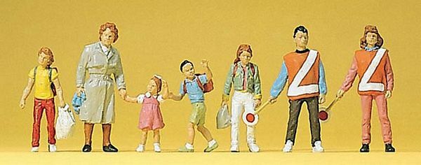 Preiser 10344 HO Scale Pedestrians Adult with 3 Kids & 2 Crossing
