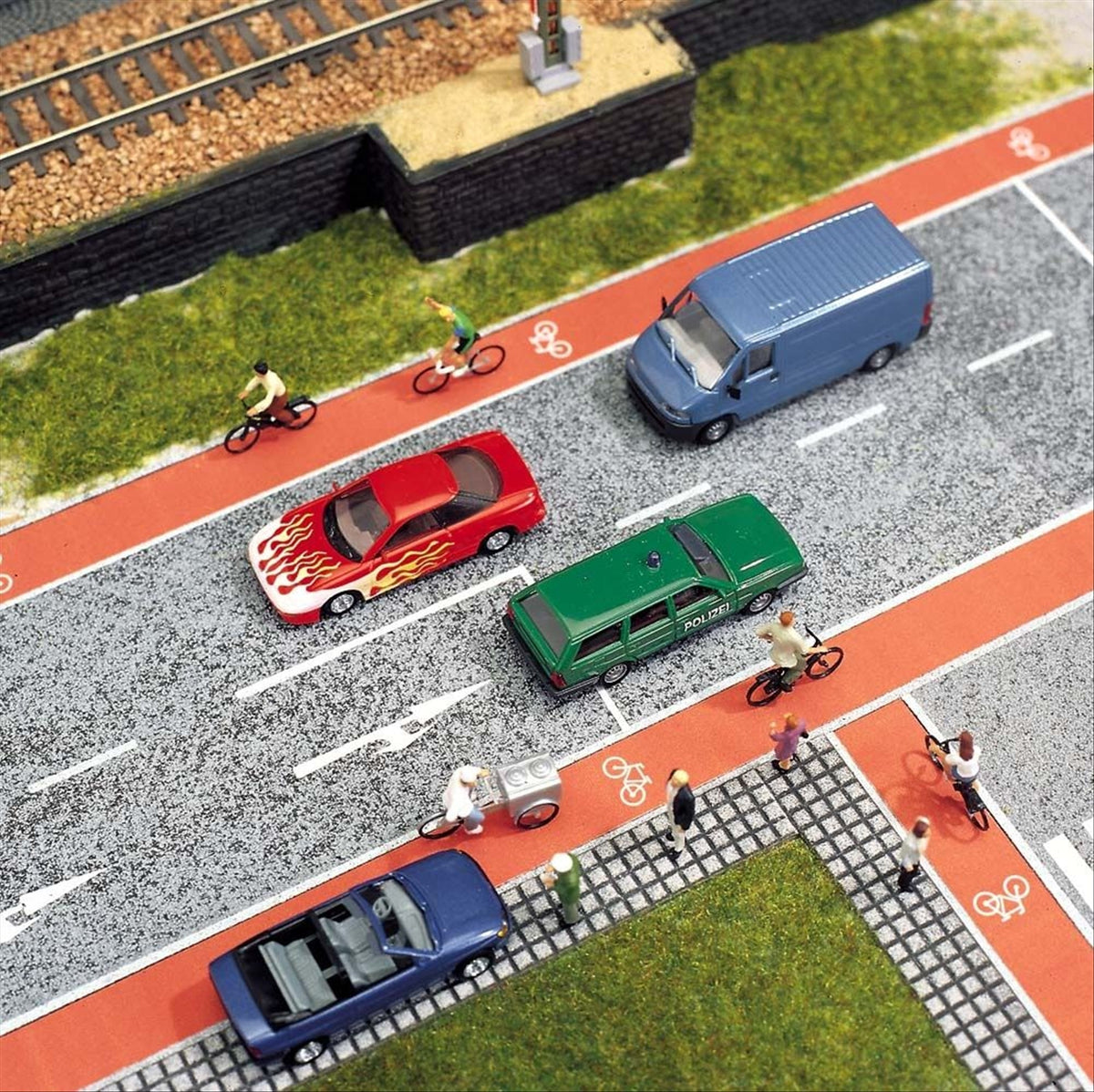 Busch 7082 HO Scale Self-Adhesive Bicycle Path, 1 m