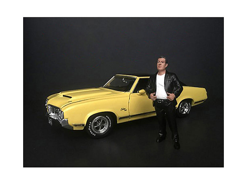 "Hanging Out II" Manuel Figurine for 1/18 Scale Models by American Diorama  free shipping USA