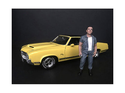 "Hanging Out II" Beto Figurine for 1/18 Scale Models by American Diorama  free shipping USA