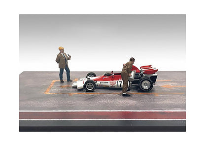"Race Day" Two Diecast Figures Set 4 for 1/43 Scale Models by American Diorama  free shipping USA