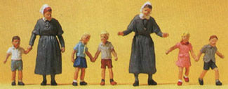 Preiser 10533 HO Scale Protestant Sisters With Children
