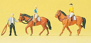 Preiser 79185 N Scale Sports & Recreation At The Riding School #1
