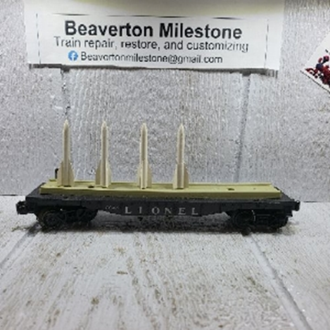 LIONEL MISSILE CARRYING CAR, 6 MISSILES, 59-60 VARIATION (A) BLACK FRAME