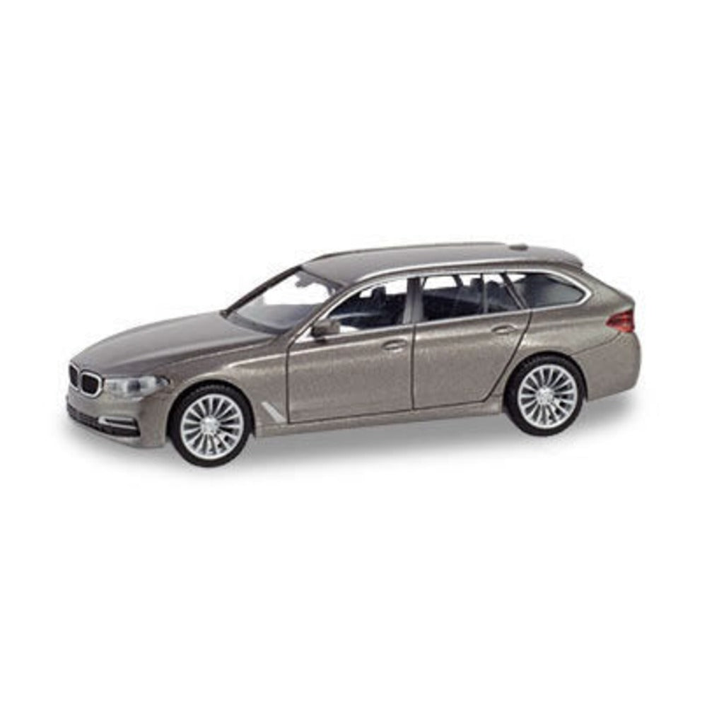 Herpa 430708 HO Scale BMW 5 Series Station Wagon - Assembled -- Various Metallic Colors