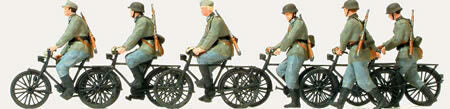 Preiser 16596 HO Scale Former German Army WWII - Unpainted Figures
