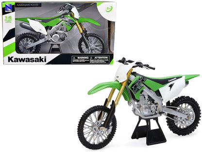2019 Kawasaki KX 450F Dirt Bike Motorcycle Green and White 1/6 Diecast Model by New Ray  free shipping USA