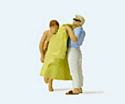 Preiser 28162 HO Scale Changing Clothes on the Beach pkg(2)