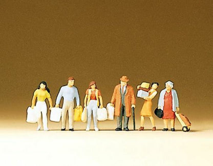 Preiser 79015 N Scale Pedestrians Walking People #1