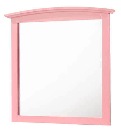 Elegant Wall Mirror by Couch.com