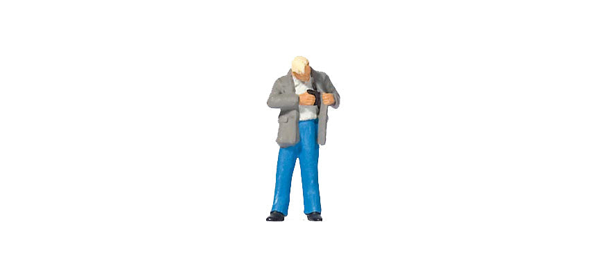 Preiser 28195 HO Scale Man Paying Figure