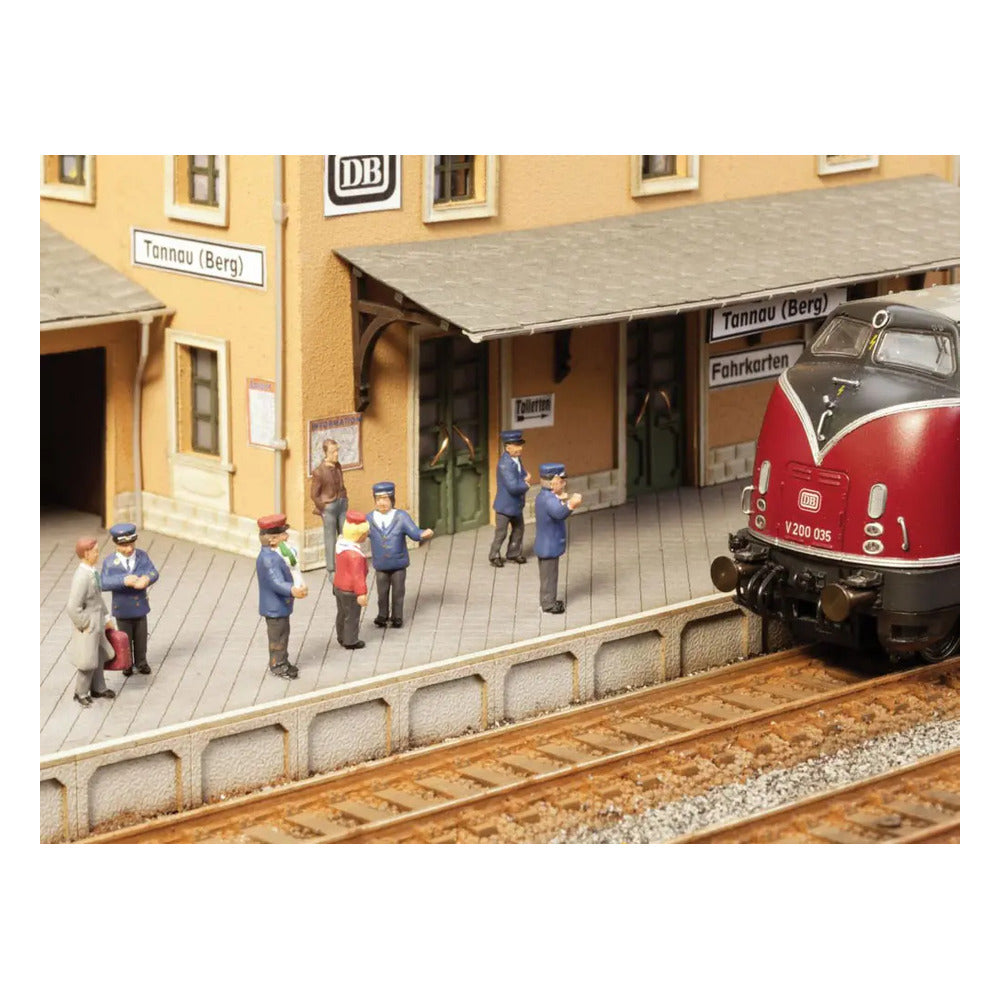 Noch 12900 TT Scale On the Platform w/Sound German Railroad Personnel pkg(6)