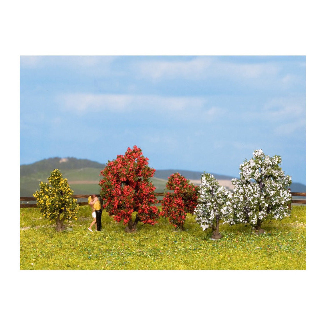 Noch 25420 All Scale Bushes In Bloom pkg(5) -- 1-3/16 to 1-9/16" 3 to 4cm