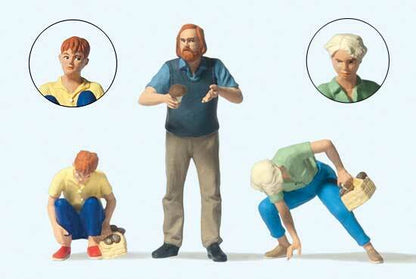 Preiser 44941 G Scale Mushroom Pickers 3 Figures