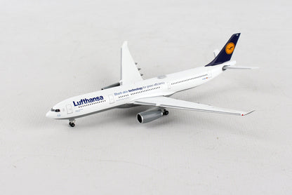 Herpa Wings HE514965-003 Lufthansa A330-300 1/500 Shark Skin