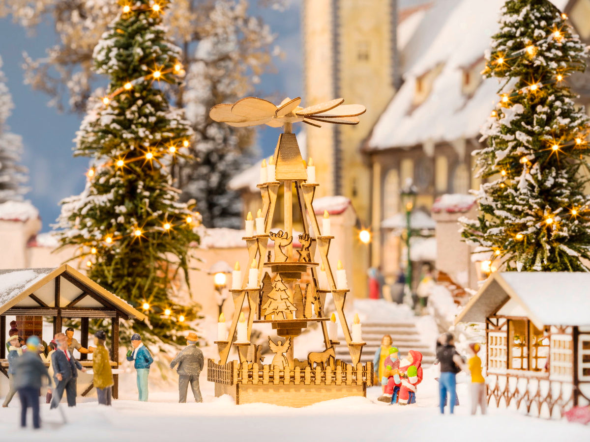 Noch 14395 HO Scale Christmas Market Pyramid Laser-Cut Kit