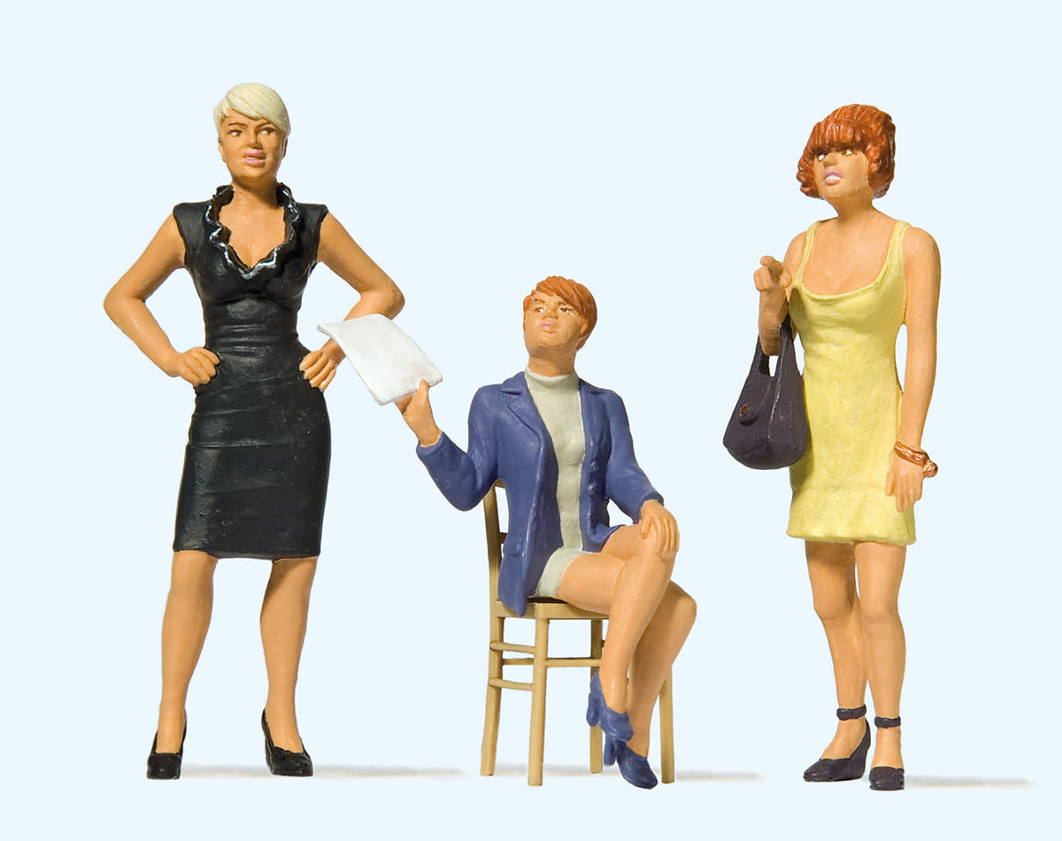 Preiser 44916 G Scale Three Ladies Figure Set