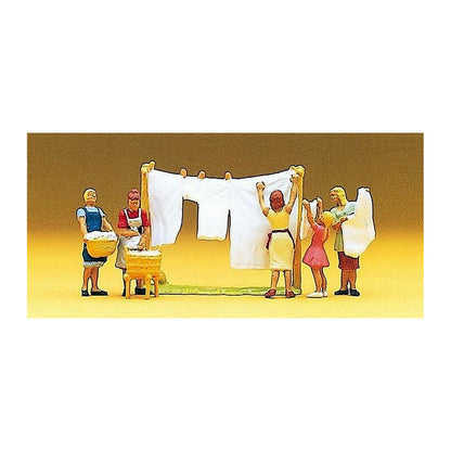 Preiser 10050 HO Scale Women Hanging Laundry pkg(5)