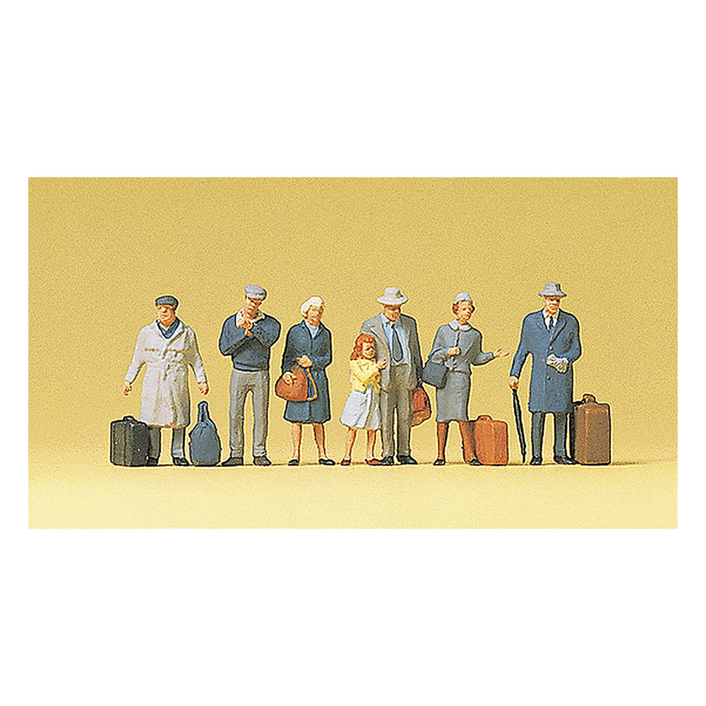 Preiser 10513 HO Scale Pedestrians At The Platform pkg(6)