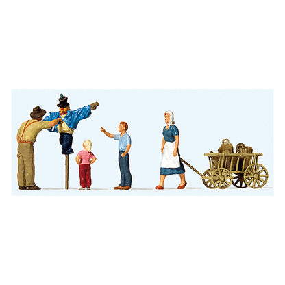 Preiser 10650 HO Scale Putting up the Scarecrow 4 Figures, Scarecrow