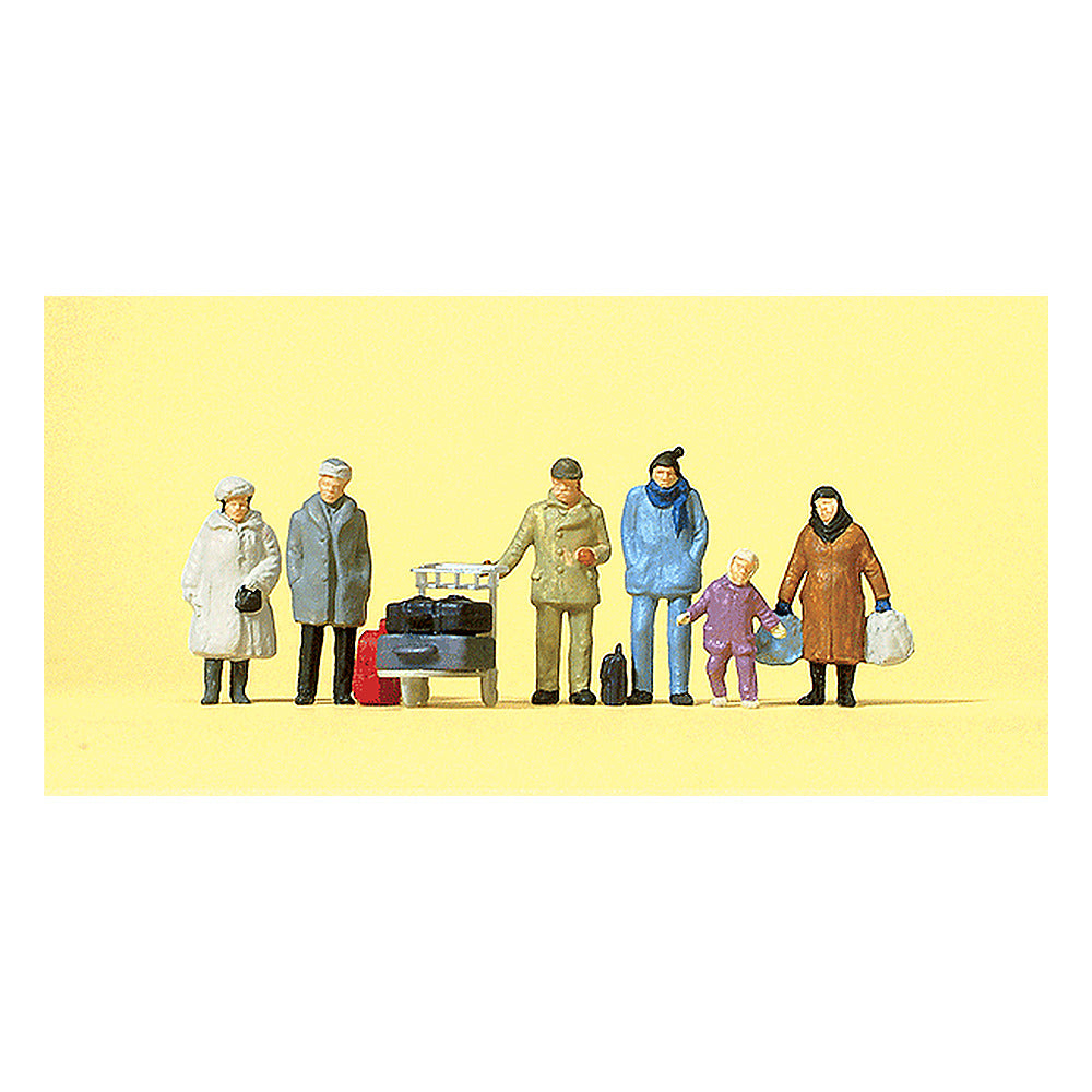 Preiser 14038 HO Scale Passengers Travelers in Winter Clothing pkg(6)