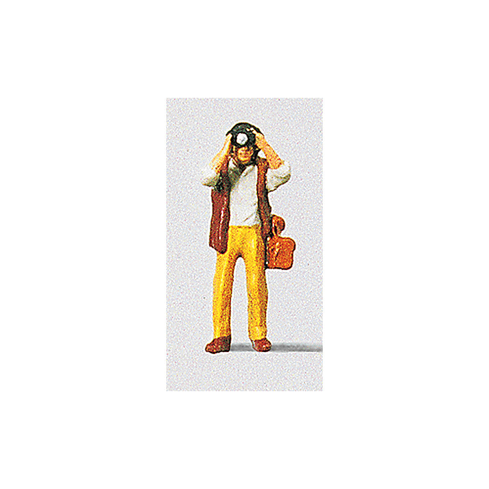 Preiser 28021 HO Scale Individual Figure - Pedestrians Photographer