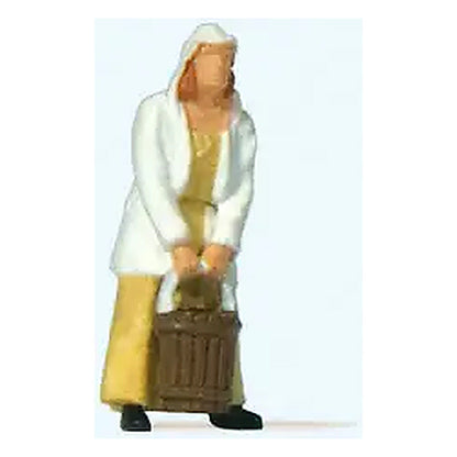 Preiser 28221 HO Scale Fetching Water - Individual Figure