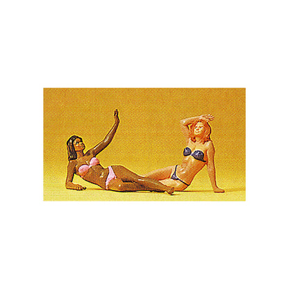 Preiser 45017 G Scale Reclining Women on Beach