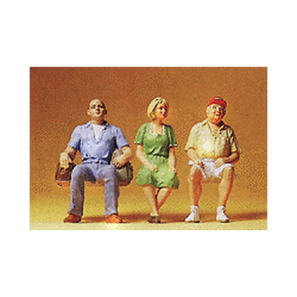 Preiser 45080 G Scale Seated People Wearing Summer Clothes