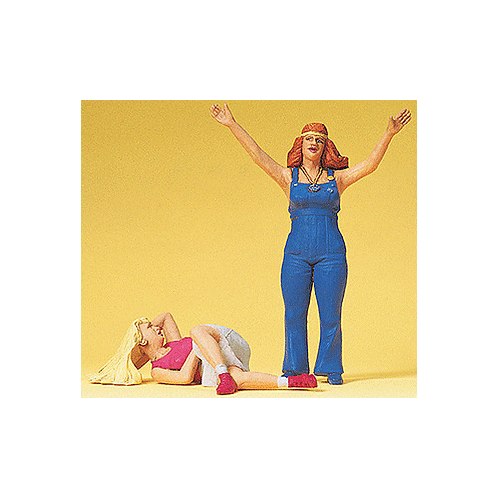Preiser 45134 G Scale Pedestrians Young Women