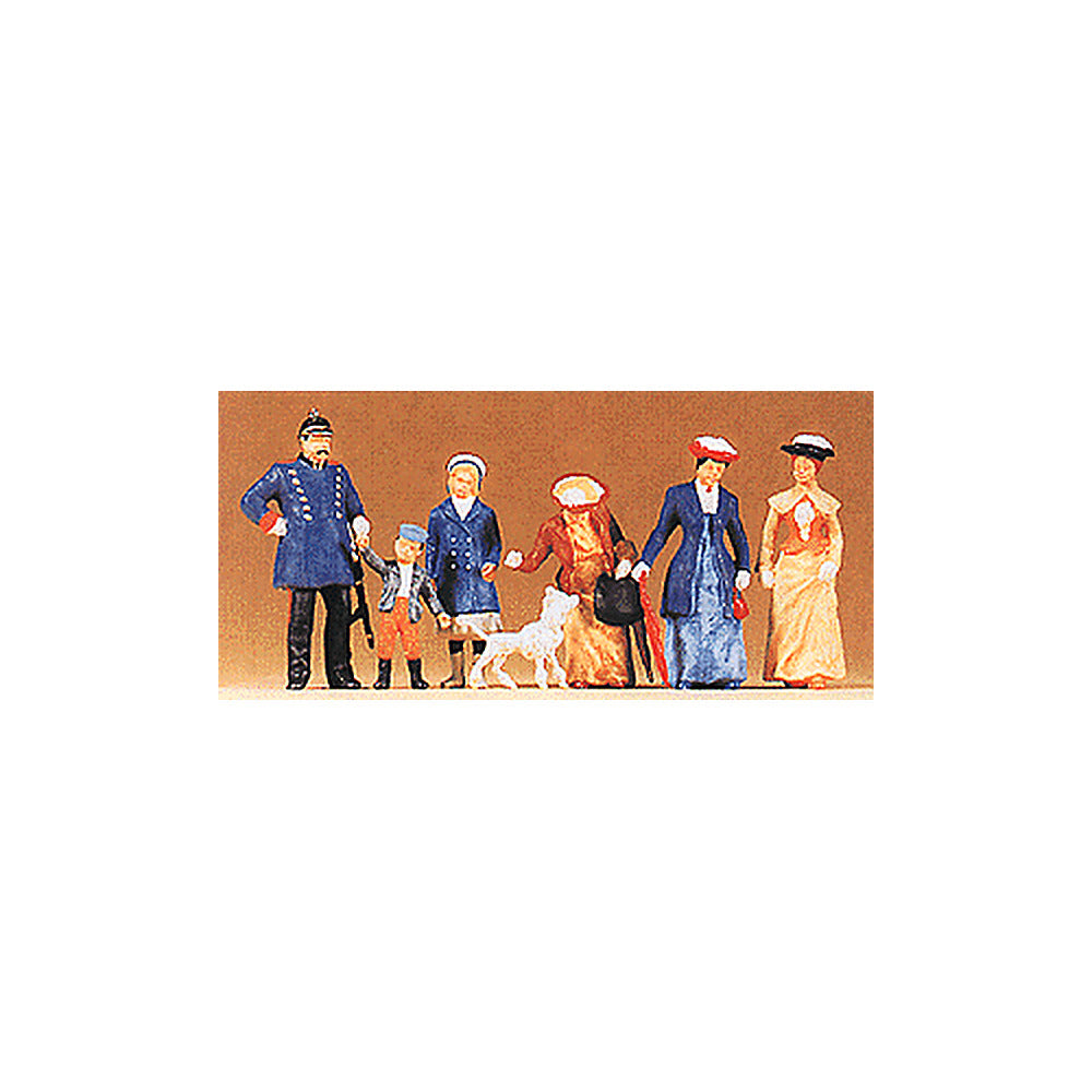 Preiser 65303 O Scale 1900s Geman Policeman & Passers-By