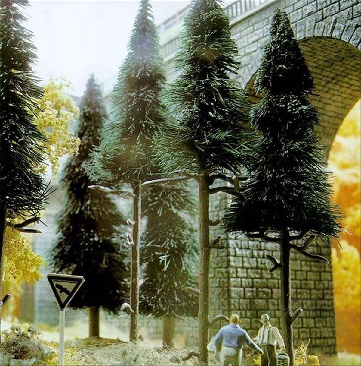 Busch 6410 HO Scale Pine Trees w/Trunk & Roots, pkg(6)