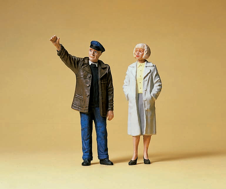 Preiser 57116 1:25 Truck Driver & Hitchhiker Figure Set