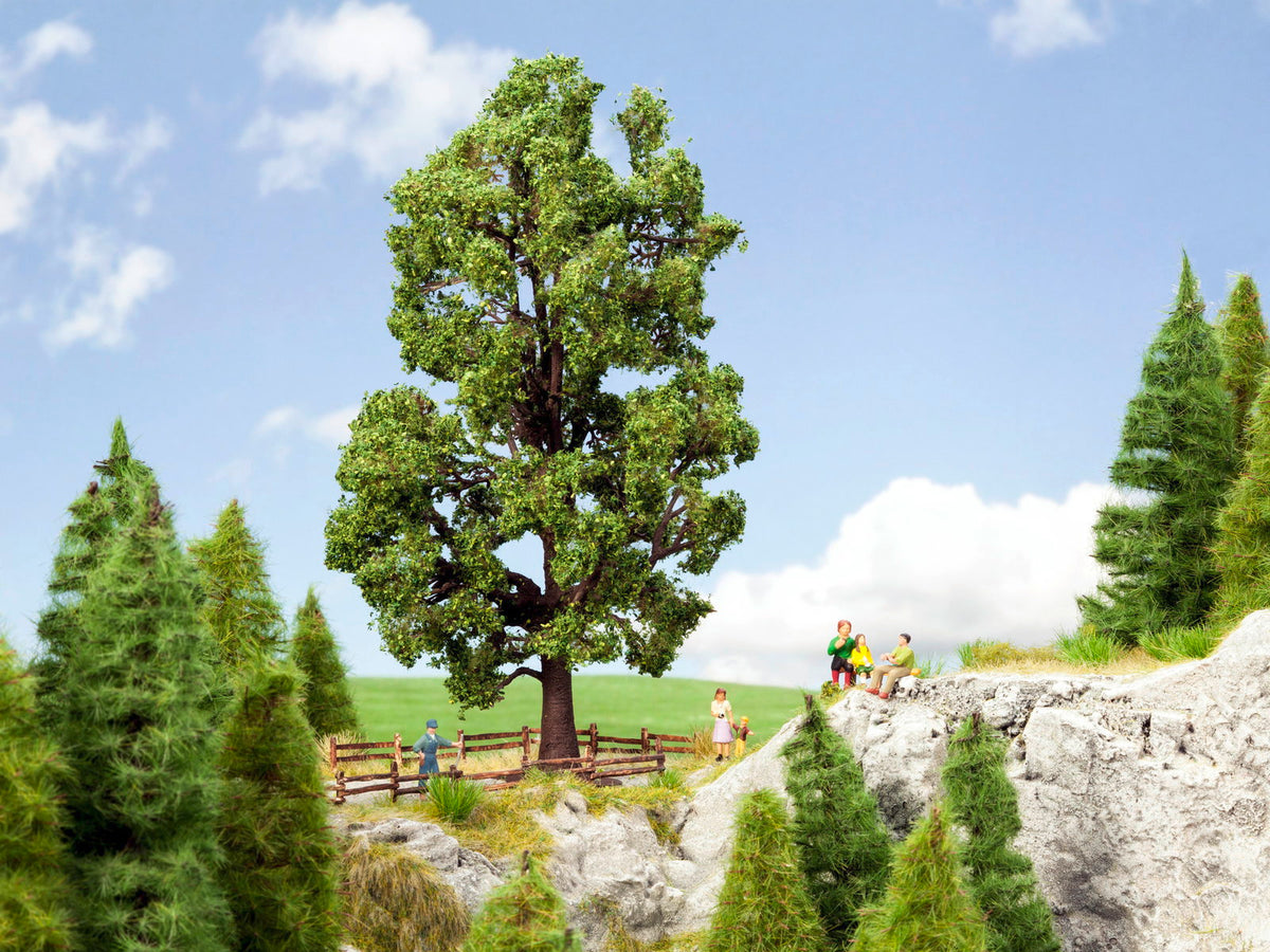 Noch 21802 All Scale Chestnut Tree, 7-1/4 in. (18.5 cm)