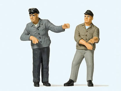 Preiser 44919 G Scale Railroad Engineer & Fireman in Cab Set #3