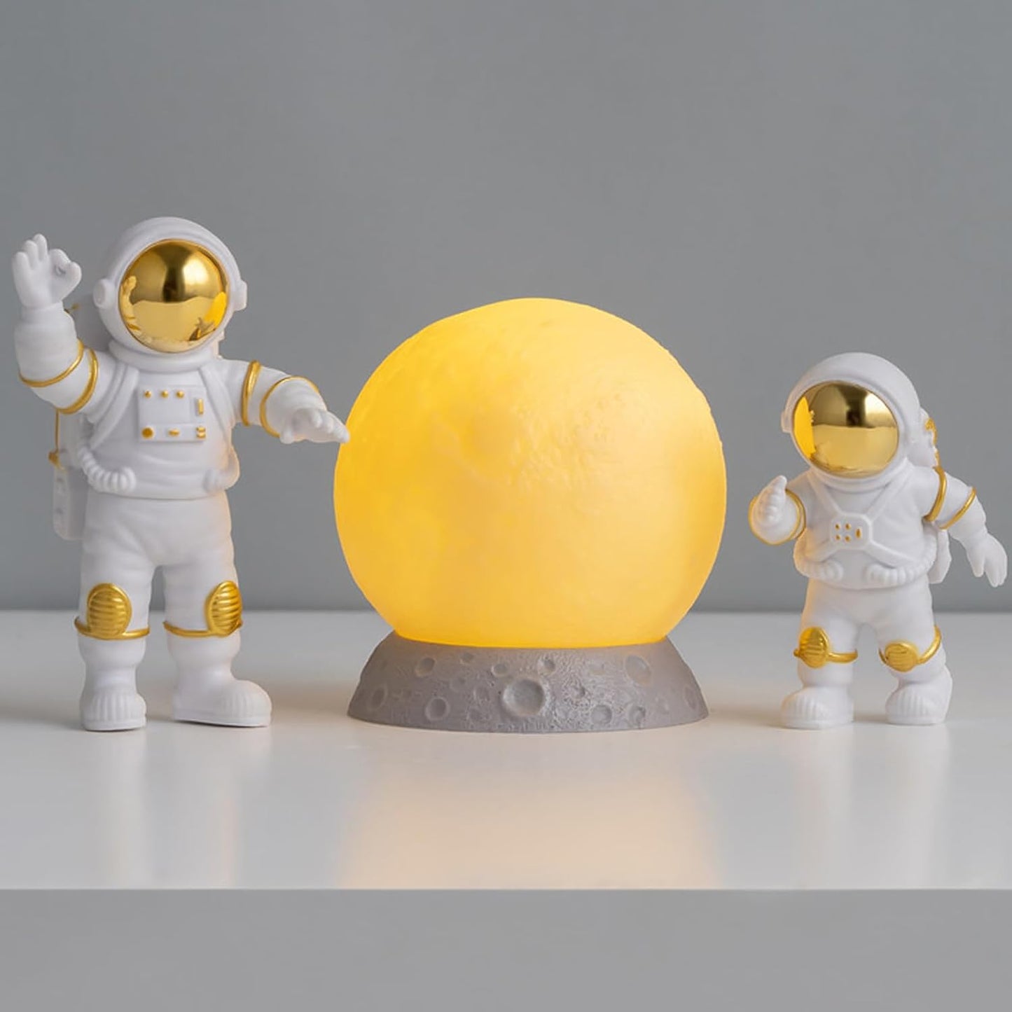 Hyperdrive 4Pcs Astronaut Figurine