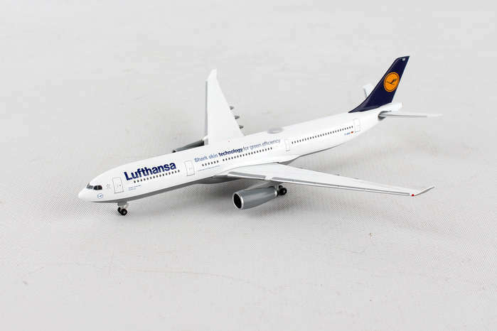 Herpa Wings HE514965-003 Lufthansa A330-300 1/500 Shark Skin