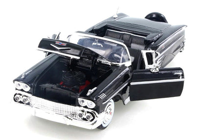 Motormax 73267AC-BK 1/24 1958 Chevrolet Impala Convertible, Black
