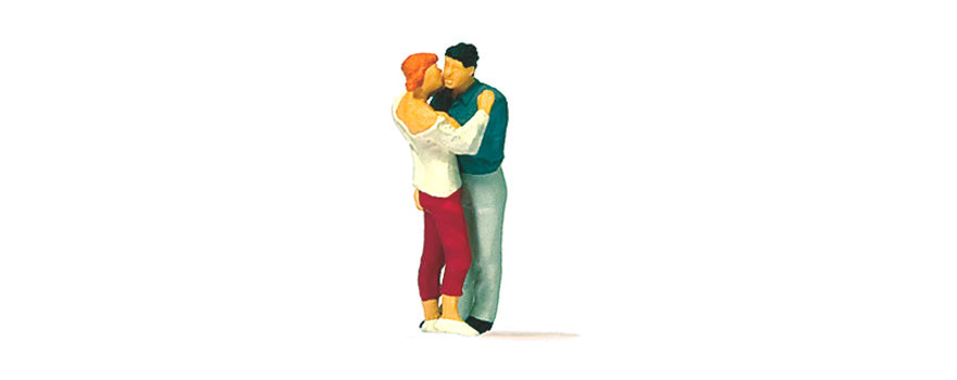 Preiser 28122 HO Scale Kissing Couple Figure Set