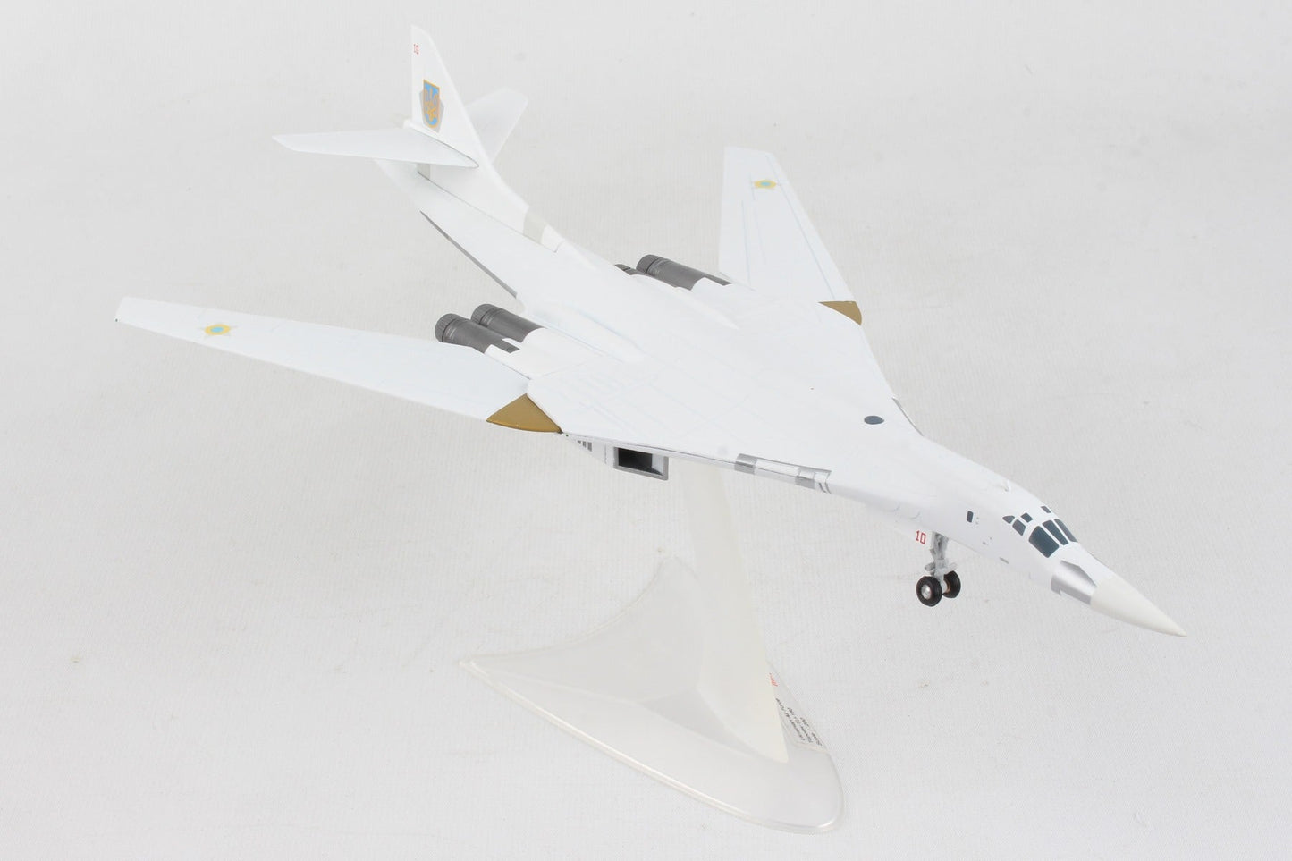 Herpa Wings 1/200 Scale Military HE570824 Herpa Ukrainian Air Force Tu160 1/200 (**)