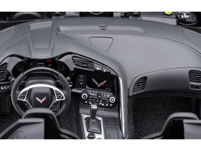 2019 Chevrolet Corvette C7 ZR1 Arctic White with Carbon Top 1/18 Model Car by Autoart