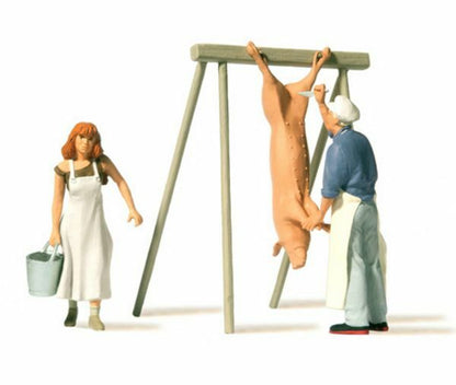 Preiser 44935 G Scale Slaughtering at the Farm 2 figures, Pig and
