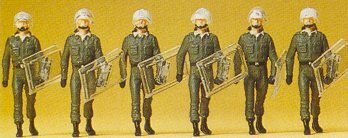 Preiser 10392 HO Scale German Riot Police With Shields At Side