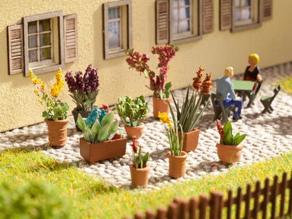 Noch 14012 HO Ornamental Plants in Pots #2, Pkg. of 9
