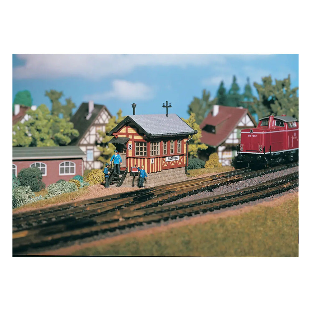 Vollmer 45730 HO Scale Crossing Shanty -- 4-3/8 x 2-3/8 x 3" 11 x 6.1 x 7.5cm