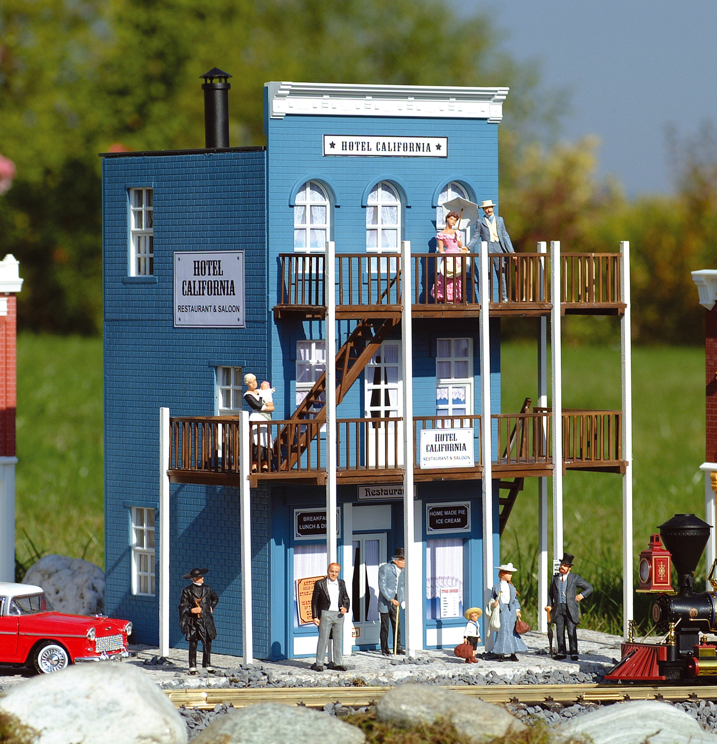 Piko 62260 G Scale California Hotel Building Kit