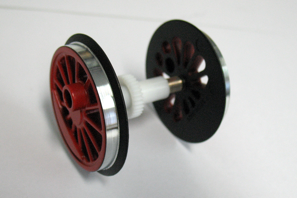 Piko 36178 G Scale BR194 Ball Bearing Geared Wheelset, Red