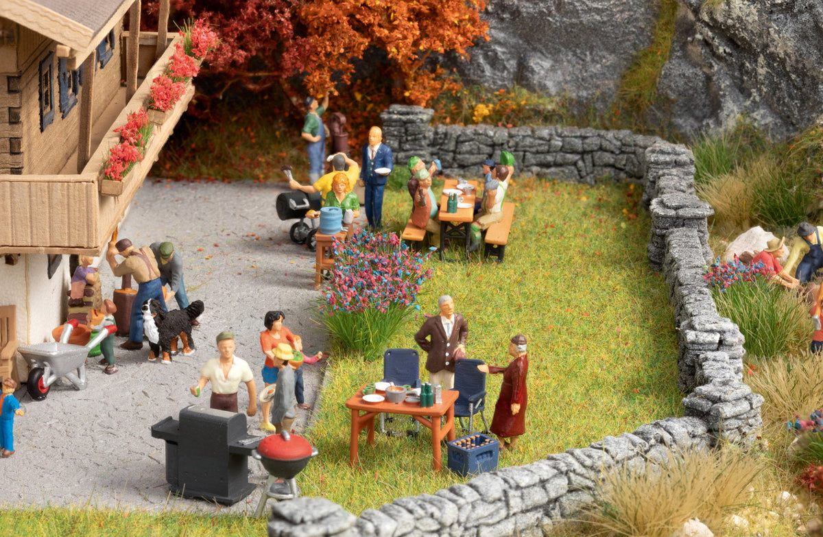 Noch 16200 HO Scale Barbecue Party Themed Figures Set